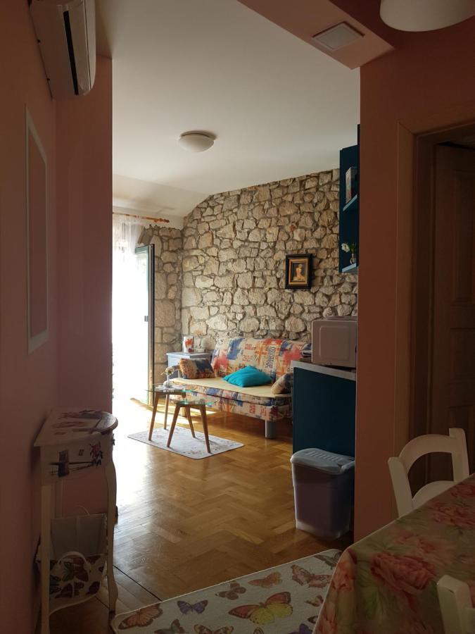 Apartment Tomecek Selce Eksteriør bilde